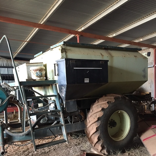 Horwood Bagshaw 36ft Scaribar & 550 Airseeder Box Machinery